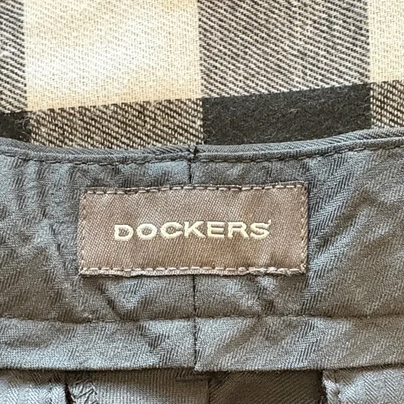 Dockers Men's Charcoal Dress Pants - Picture 4 of 5